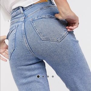 Stradivarius Mom Jean with stretch in washed blue